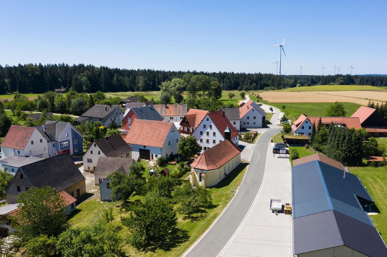 Gasthof-Pension Brauner Hirsch In Alfeld - Mittelfranken Exterior photo